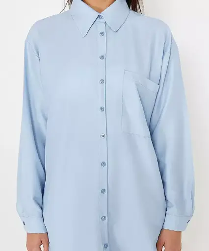 有領藍色長袖襯衫